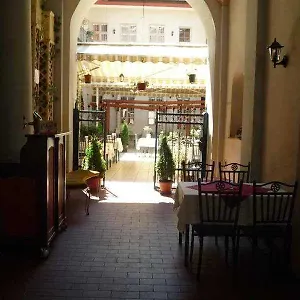 Szálloda Fehar Pava Restaurant And, Budapest